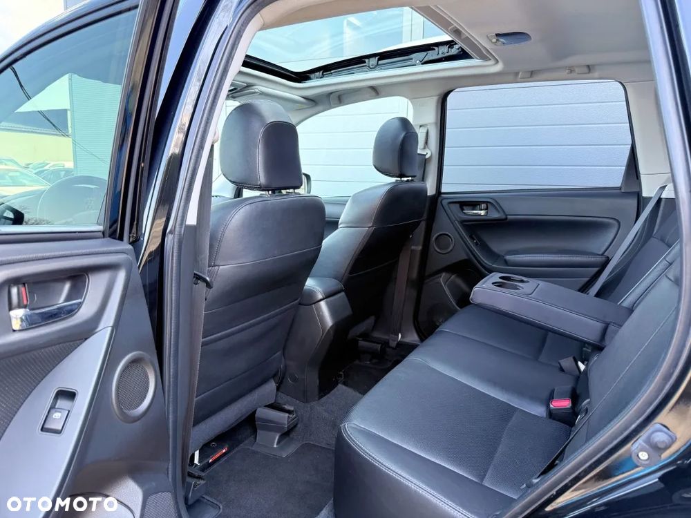 Subaru Forester 2.0XT Platinum Lineartronic - 9