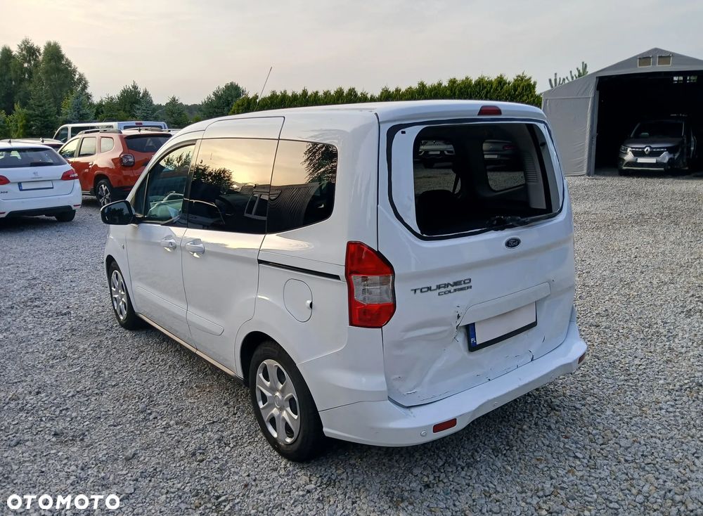 Ford Tourneo Courier 1.5 TDCi Trend - 15