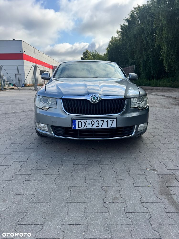 Skoda Superb 2.0 TDI Comfort DSG - 3