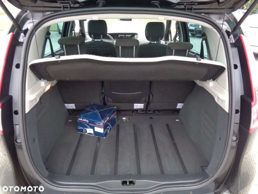 Renault Scenic 1.6 16V Luxe Privilege - 7