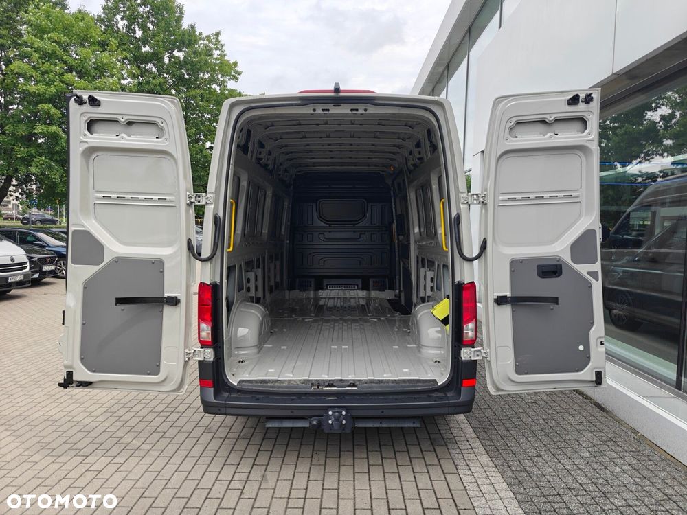 Volkswagen Crafter FURGON 4.490 35 - 24
