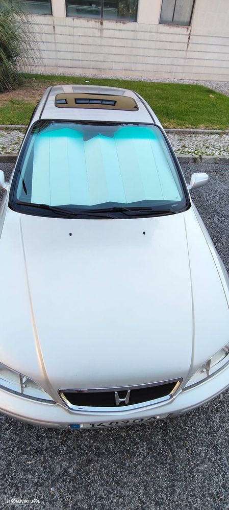 Honda Accord 2.0 ES - 15