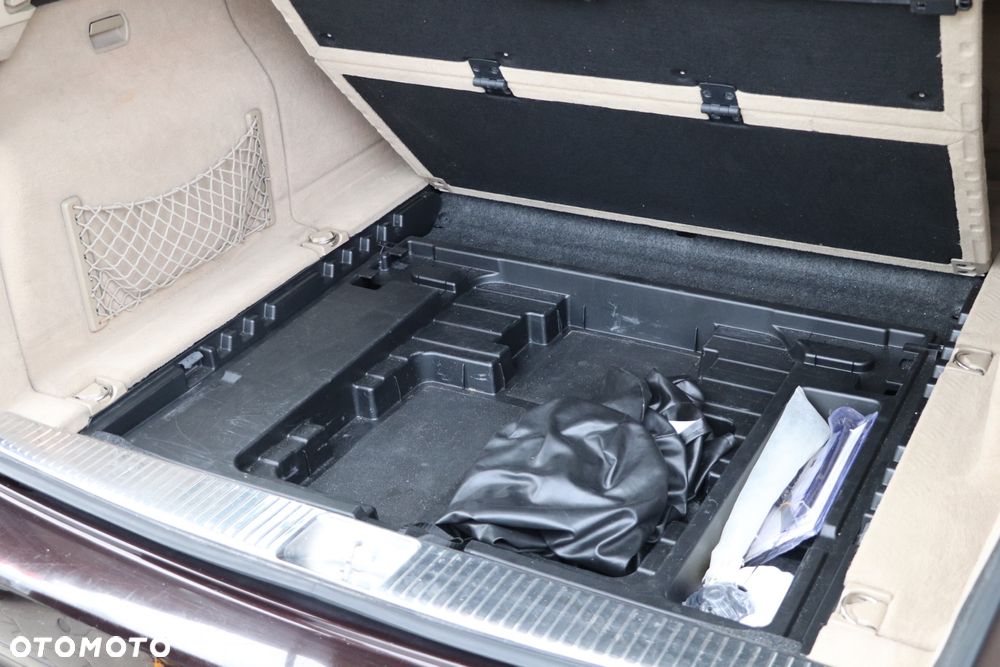 Mercedes-Benz Klasa E - 33