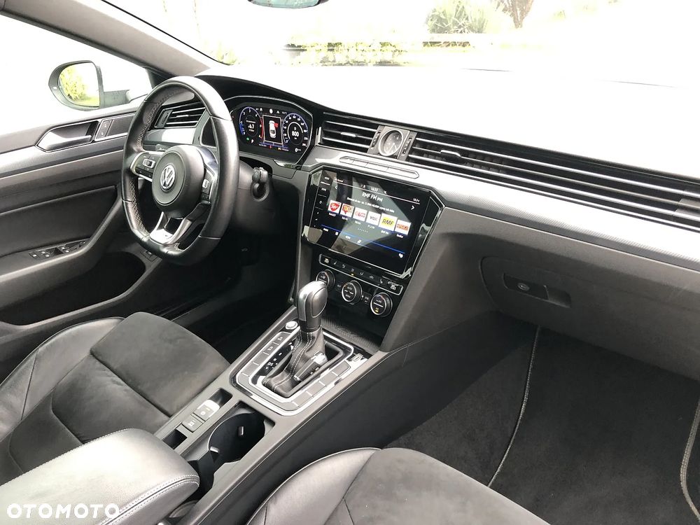 Volkswagen Arteon 2.0 TDI R-Line DSG - 38