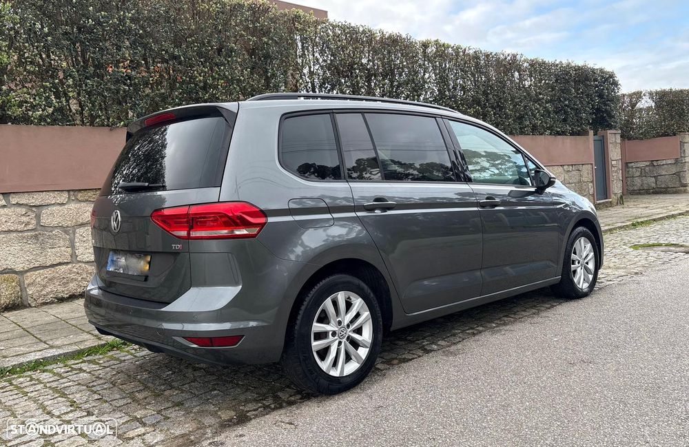 VW Touran 1.6 TDI Highline DSG - 21