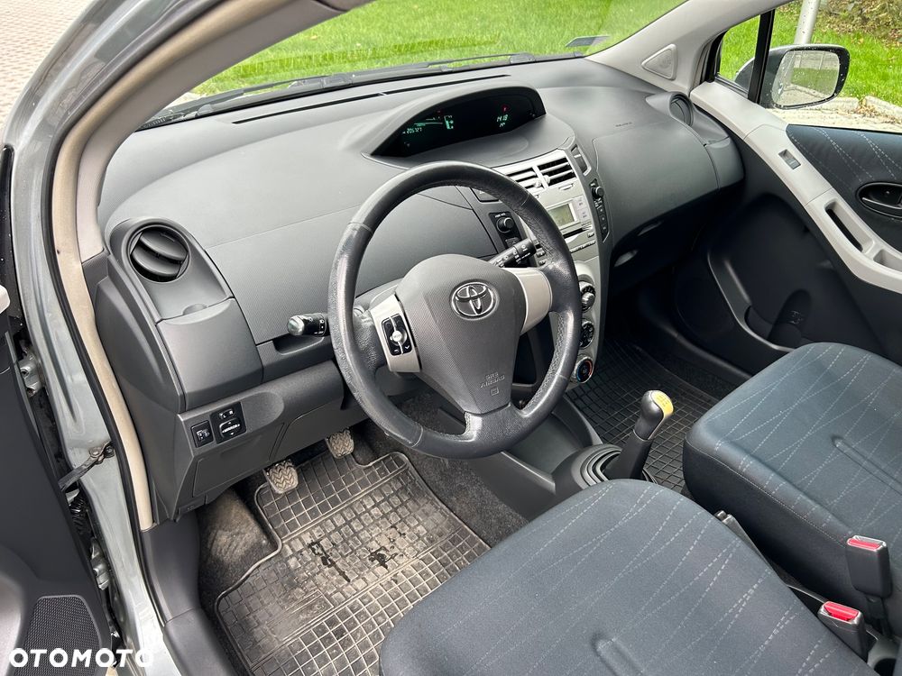 Toyota Yaris 1.3 VVT-i Cool - 9