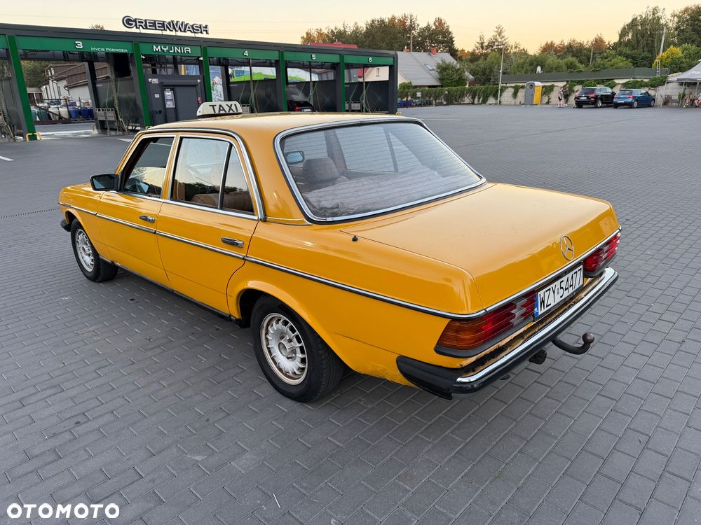 Mercedes-Benz W123 - 7