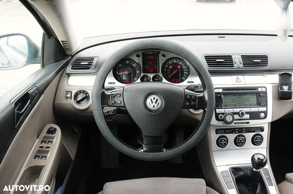 Volkswagen Passat Variant 2.0 TDI Highline DPF - 9