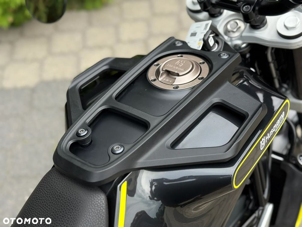 Husqvarna Svartpilen - 22