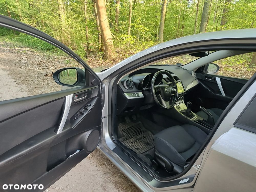 Mazda 3 2.0 Exclusive + - 5