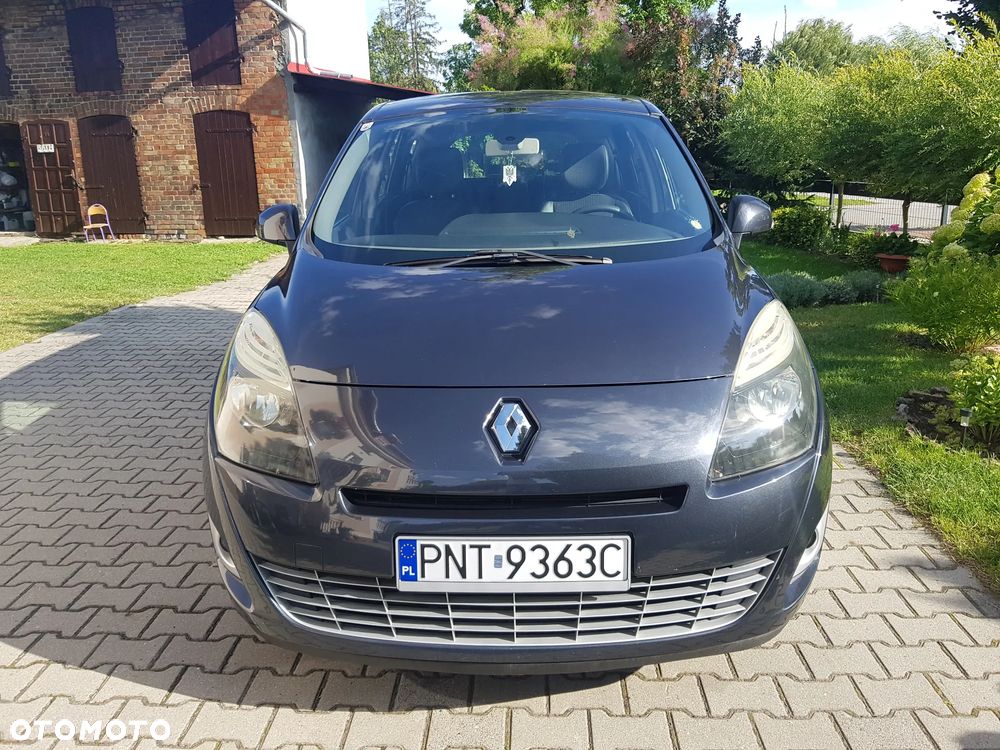 Renault Grand Scenic - 1