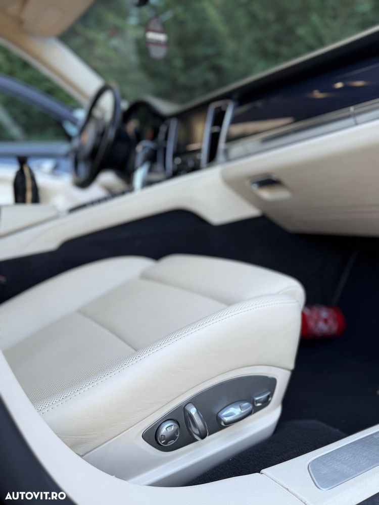 Porsche Panamera 3.0 Tiptronic S - 16
