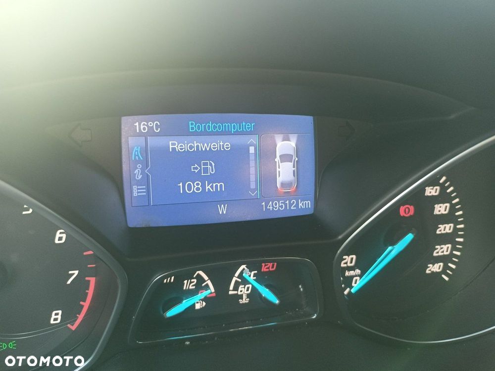 Ford Kuga 1.6 EcoBoost 2x4 Titanium - 23