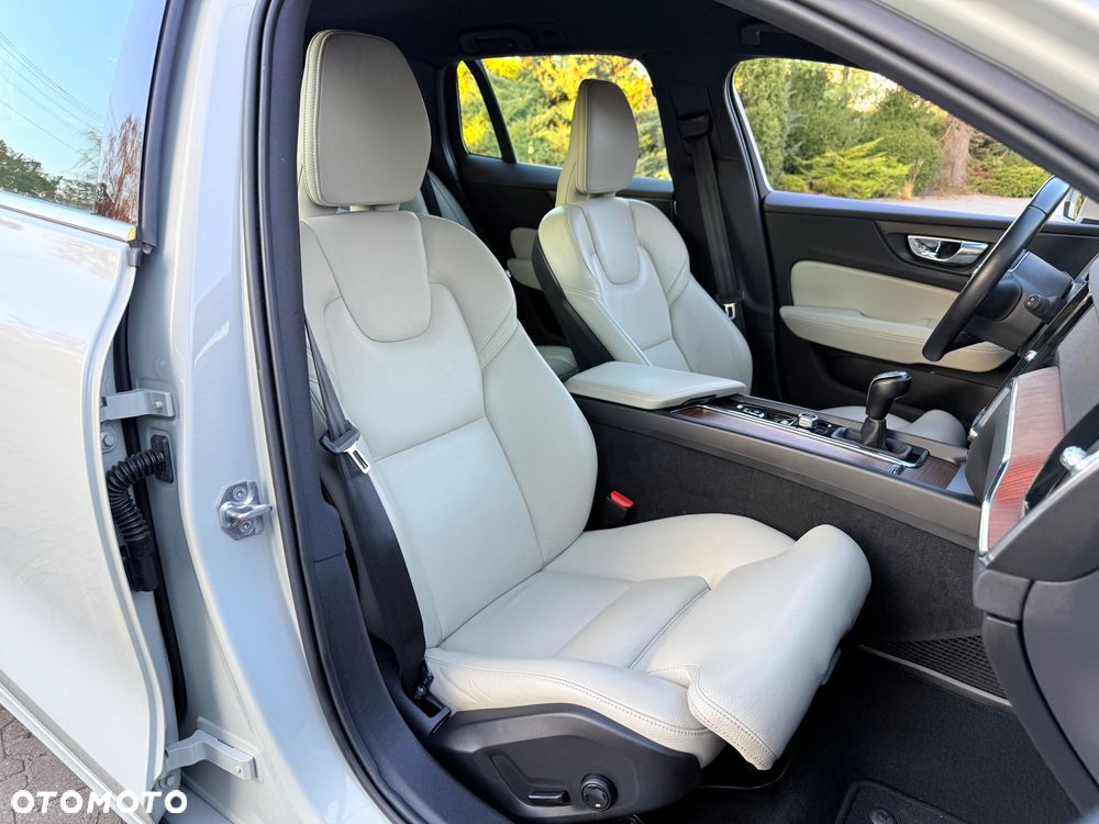 Volvo V60 D3 Inscription - 16