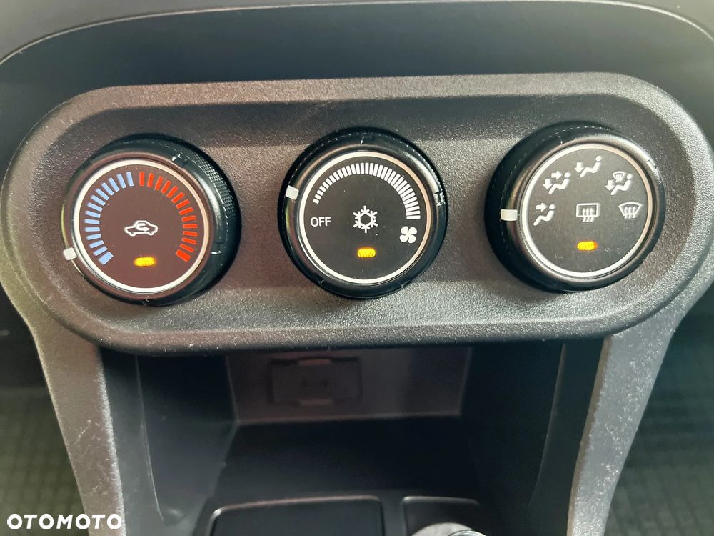 Mitsubishi Lancer - 25