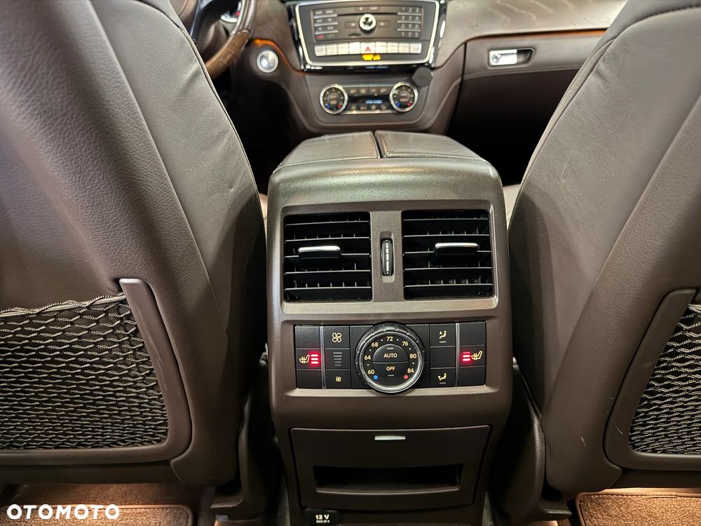 Mercedes-Benz GLS - 27
