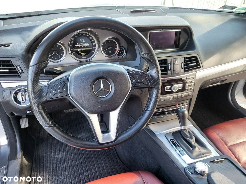Mercedes-Benz Klasa E - 15