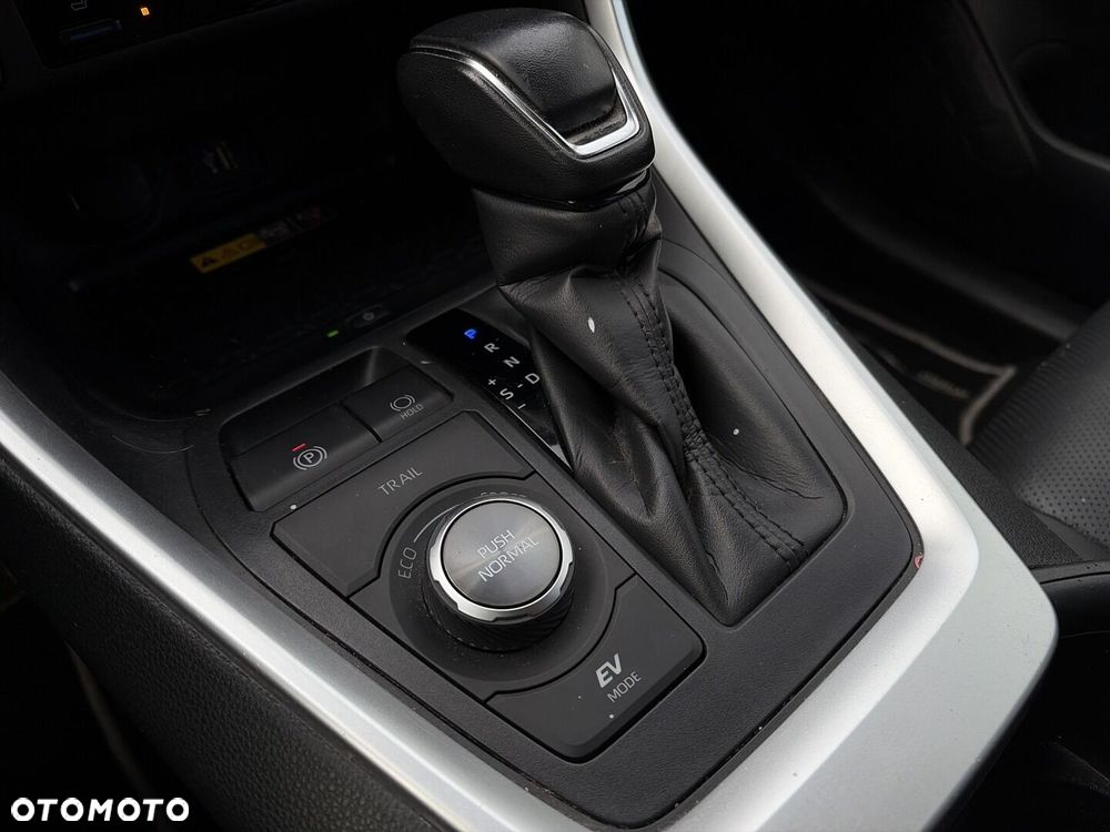 Toyota RAV4 - 26