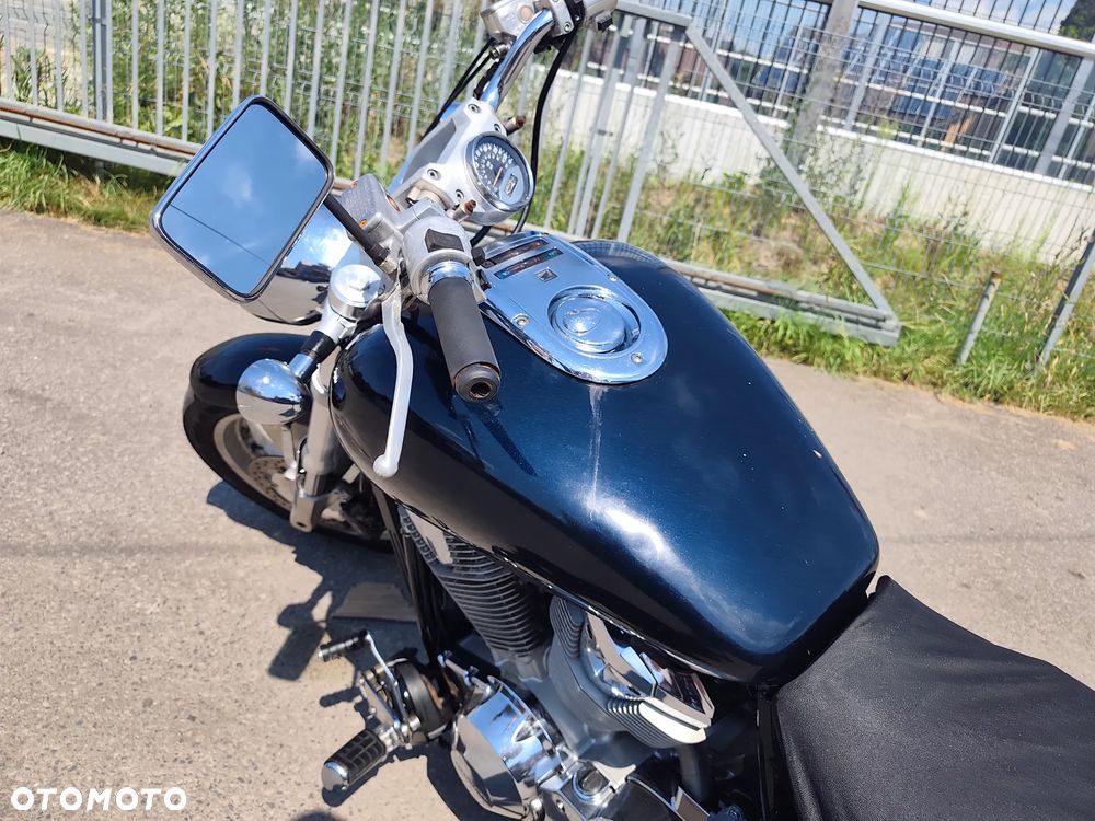 Honda VTX - 22
