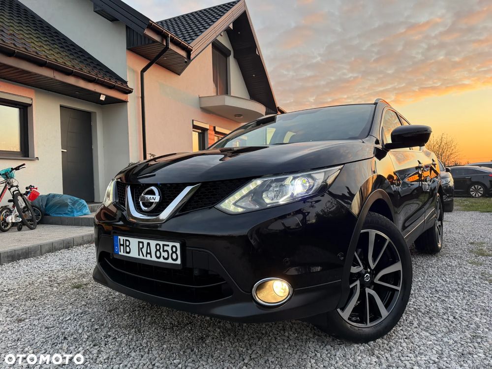 Nissan Qashqai 1.6 DIG-T TEKNA+ - 1