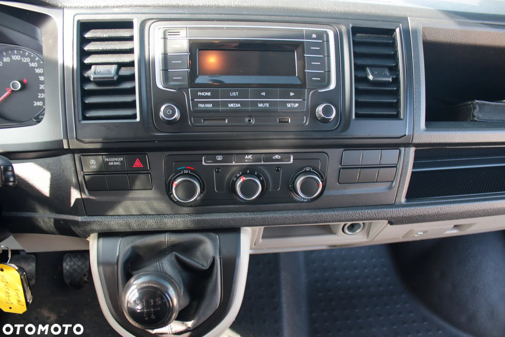 Volkswagen Transporter - 14