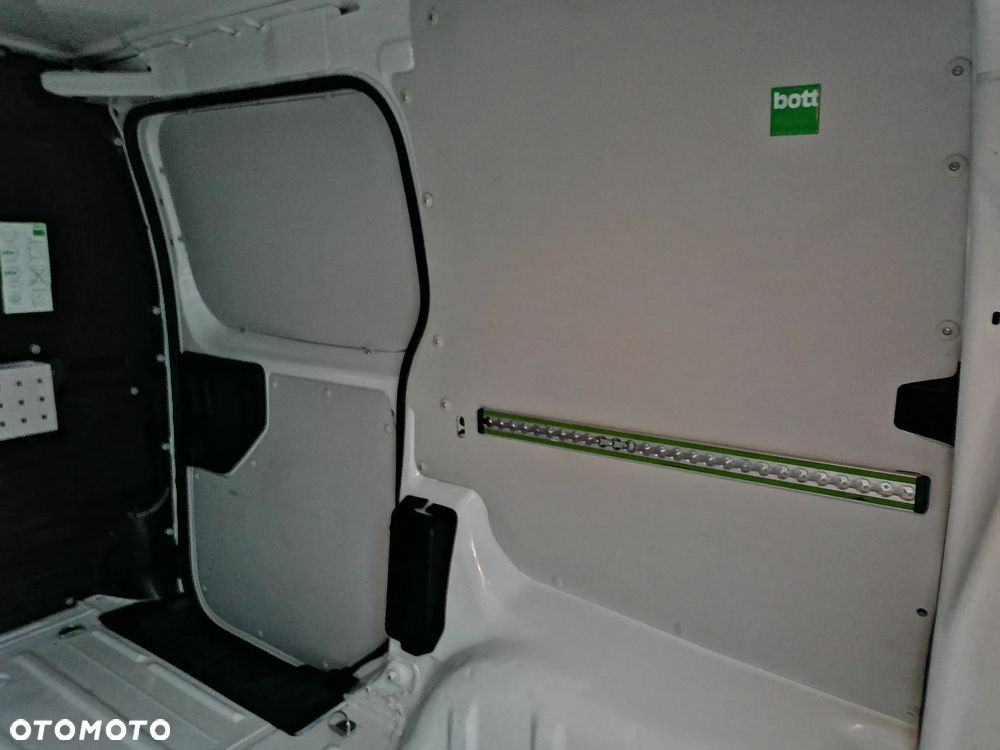 Peugeot Expert - 13