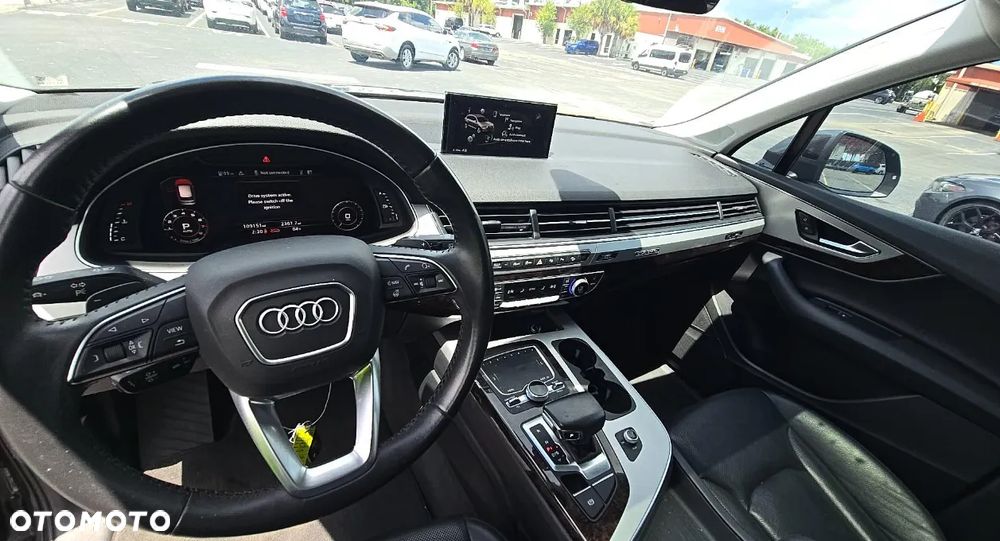Audi Q7 - 12