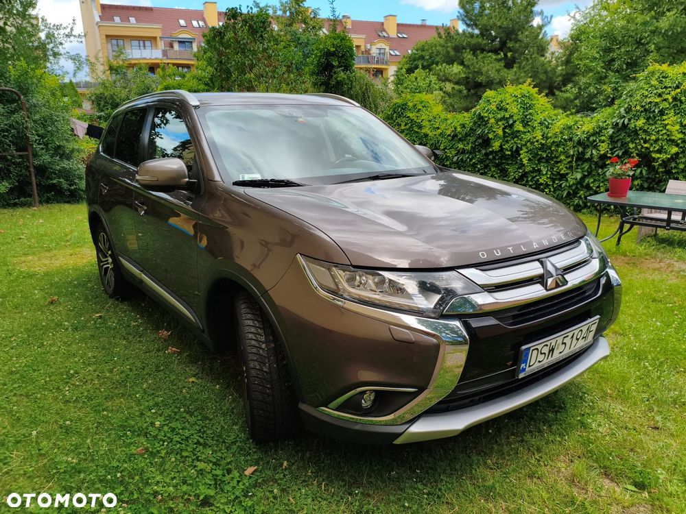 Mitsubishi Outlander 2.0 Intense + Navi 4WD CVT - 1