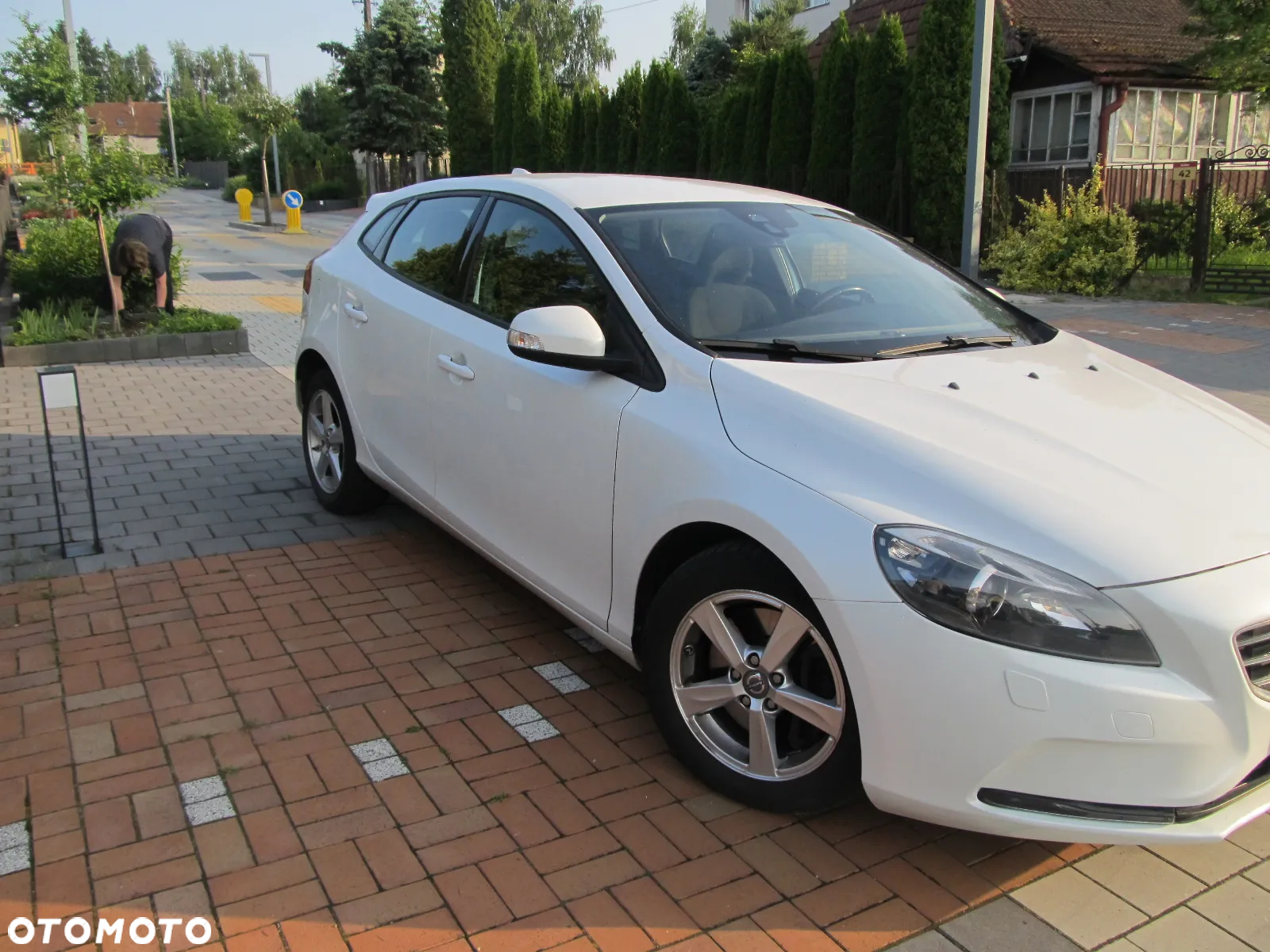 Volvo V40 D3 R-Design Momentum - 4