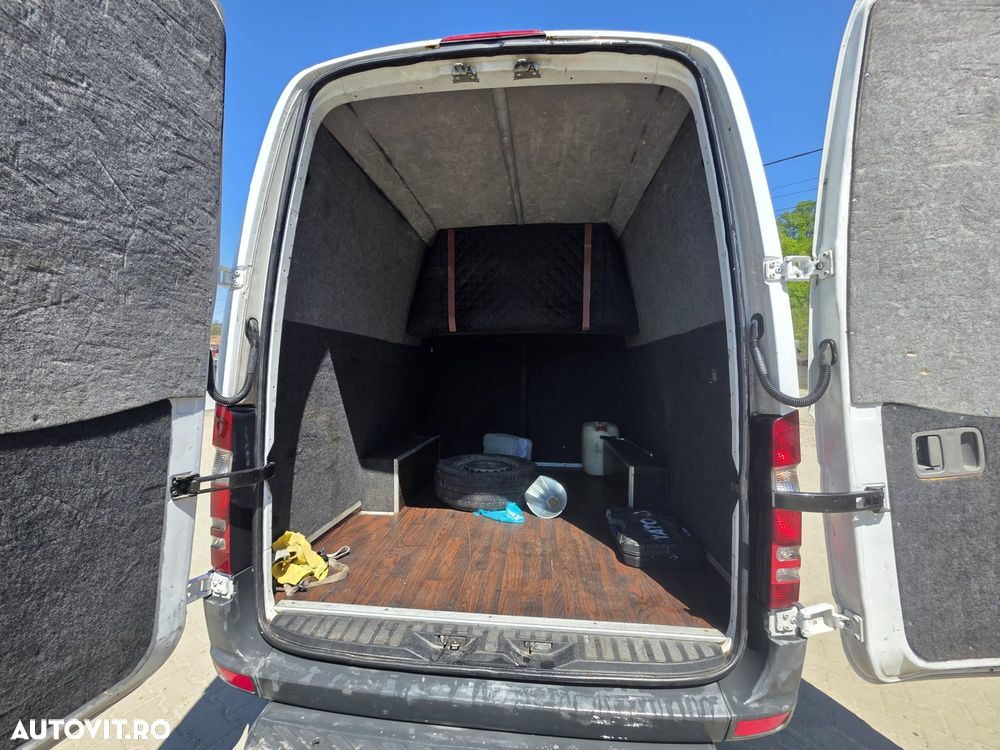 Mercedes-Benz Sprinter - 9