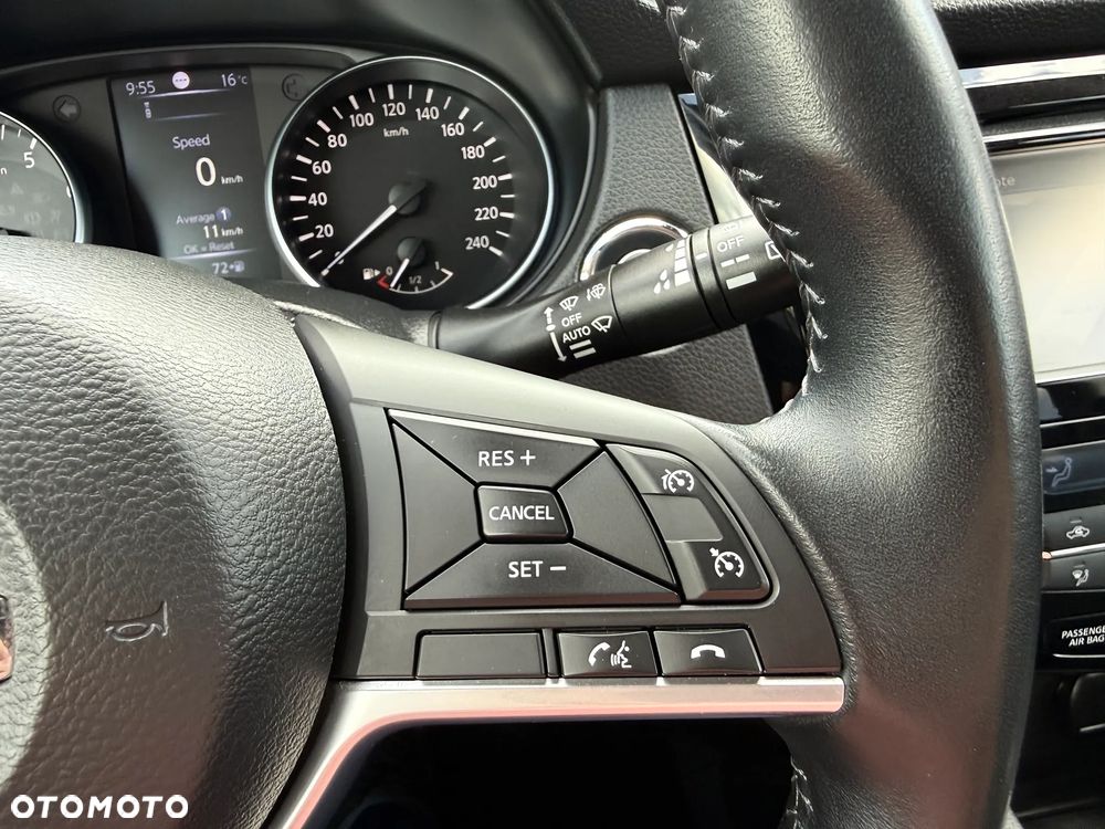 Nissan Qashqai 1.6 DIG-T N-Connecta - 28