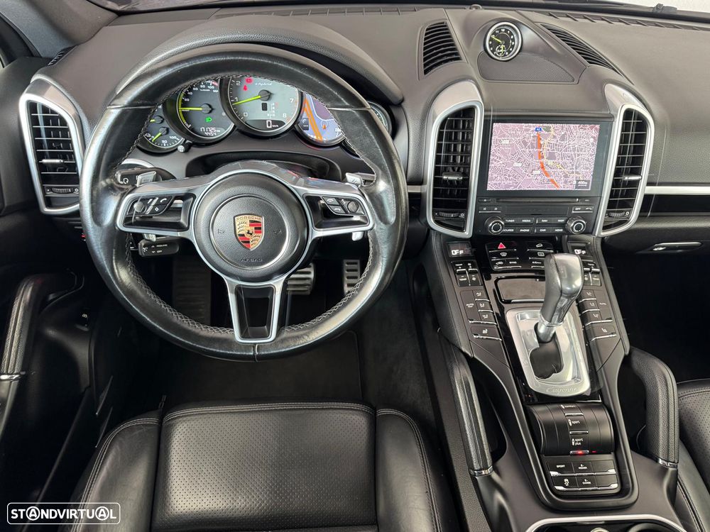 Porsche Cayenne S - 12