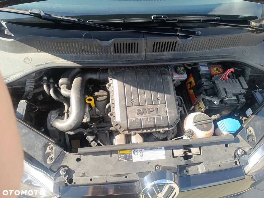 Volkswagen up! 1.0 beats - 17