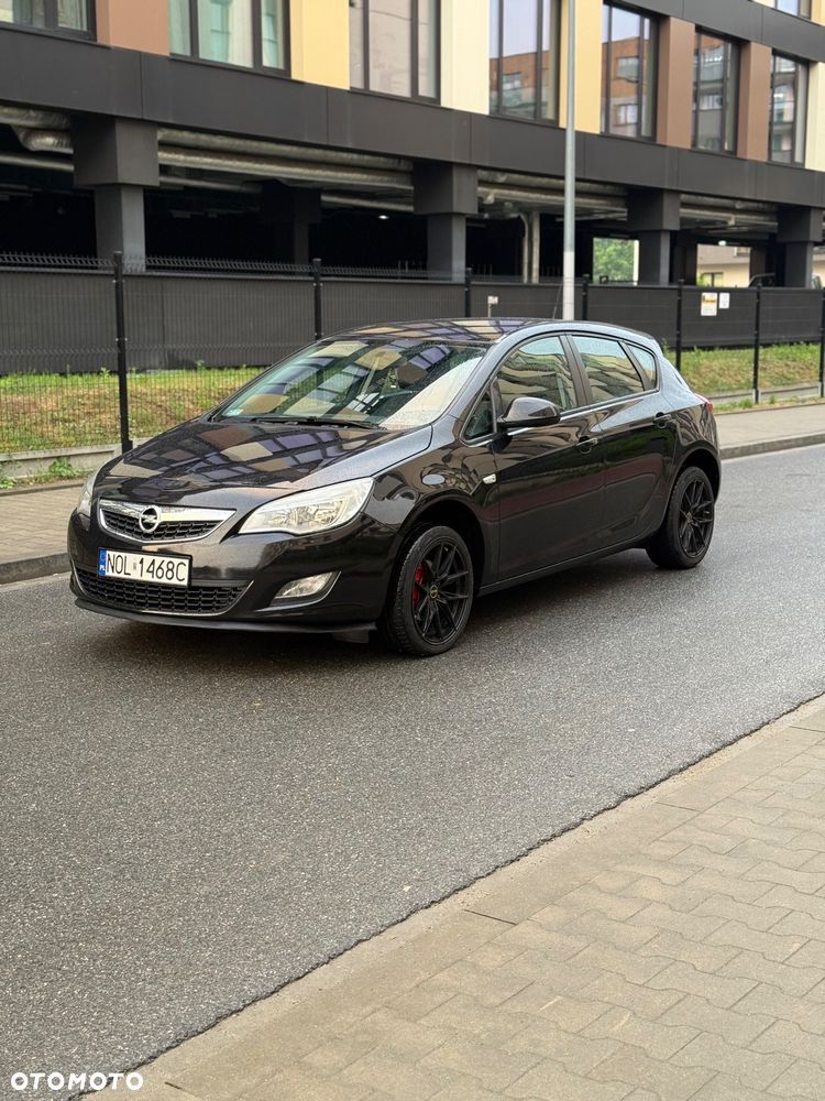 Opel Astra 1.4 Cosmo - 1