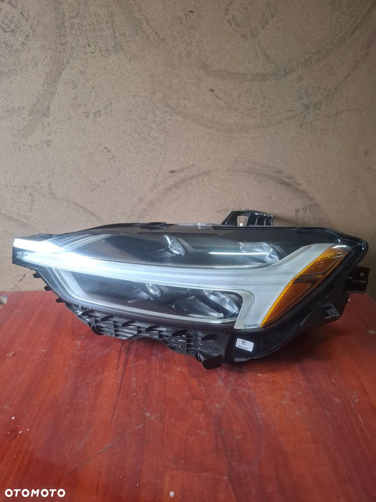 Volvo XC60 II Lampa Lewa Przód Full Led USA 32228488 - 1