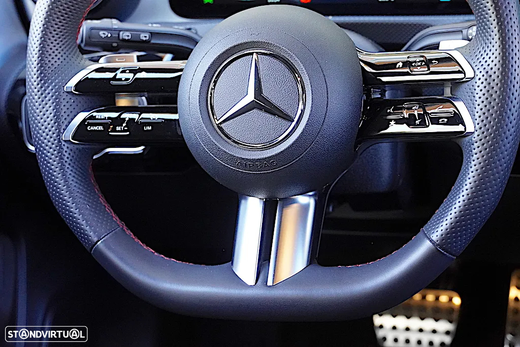 Mercedes-Benz A 250 e AMG Line - 30