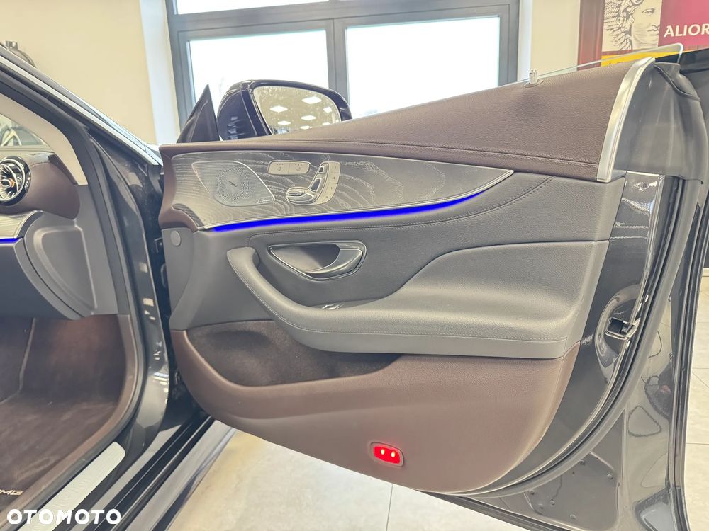 Mercedes-Benz CLS - 16