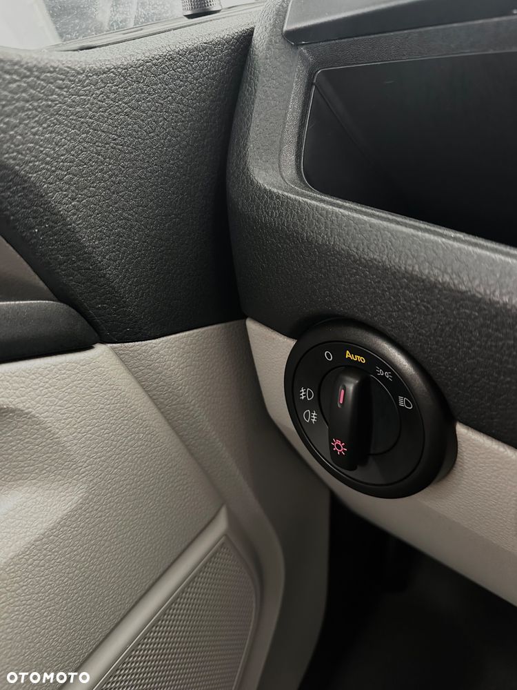 Volkswagen TRANSPORTER T6 - 8
