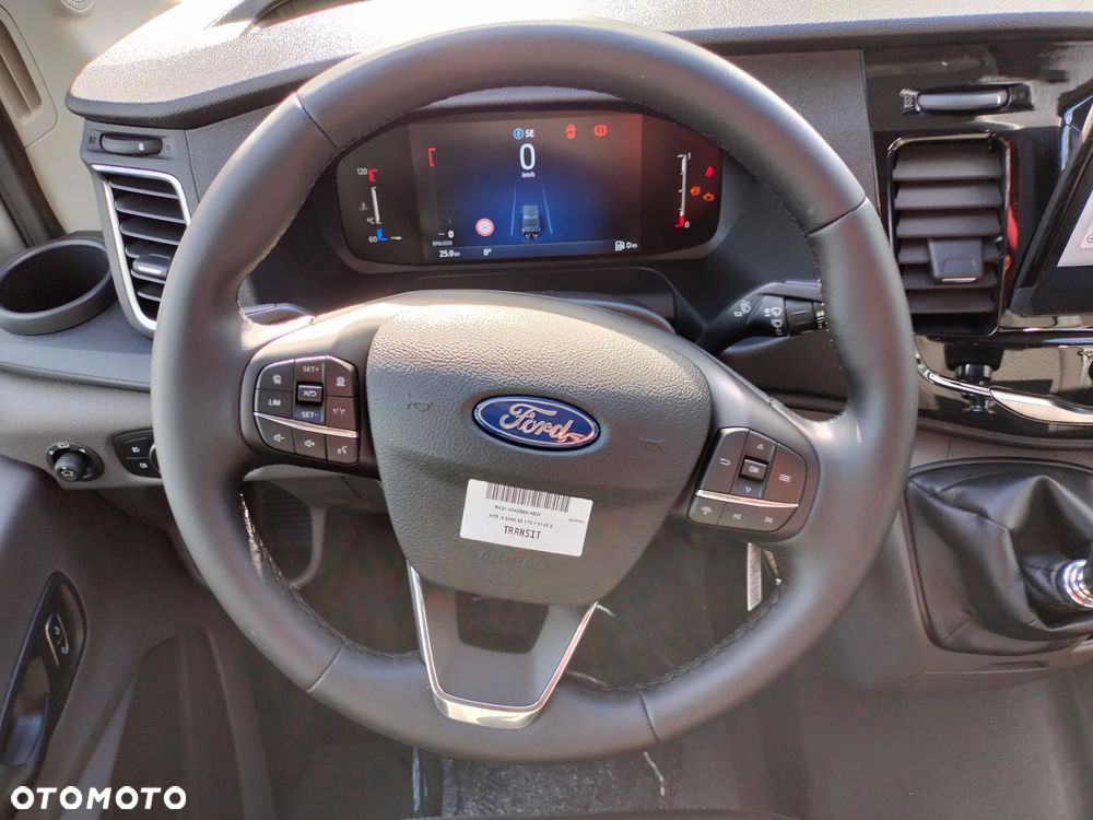 Ford Transit L4 RWD Trend - 24