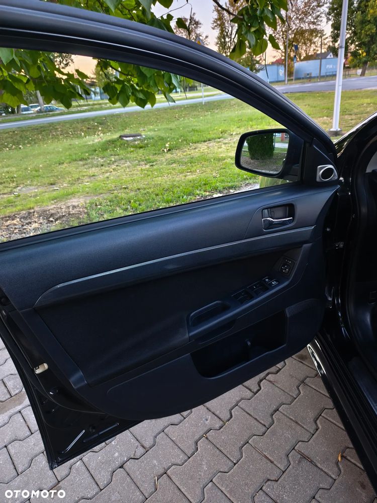 Mitsubishi Lancer 1.8 Intense - 8
