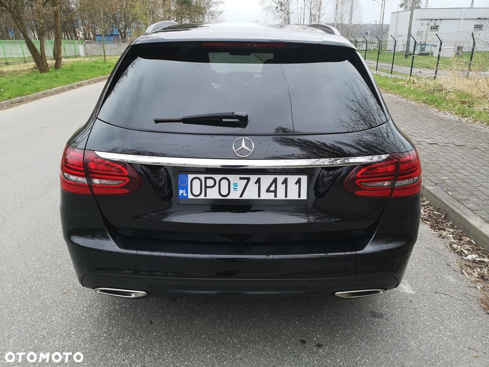 Mercedes-Benz Klasa C 400 4Matic 9G-TRONIC AMG Line - 25