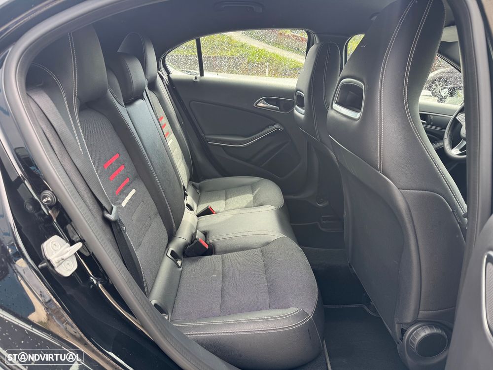 Mercedes-Benz A 180 d Fleet Pack Urban - 32