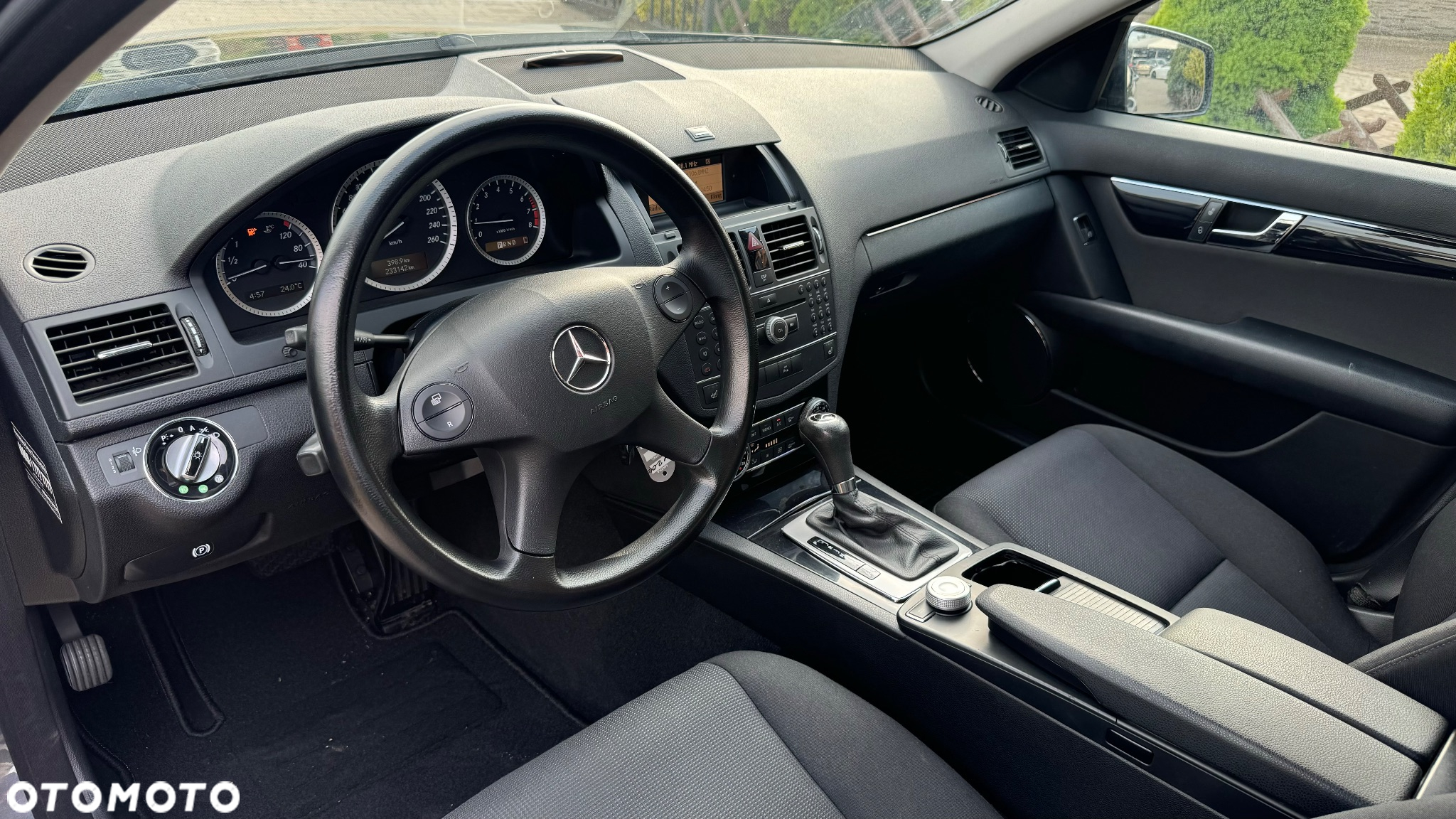 Mercedes-Benz Klasa C 180 T Kompressor Automatik - 14