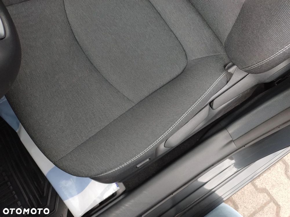 Toyota Corolla 1.8 Hybrid Comfort - 13