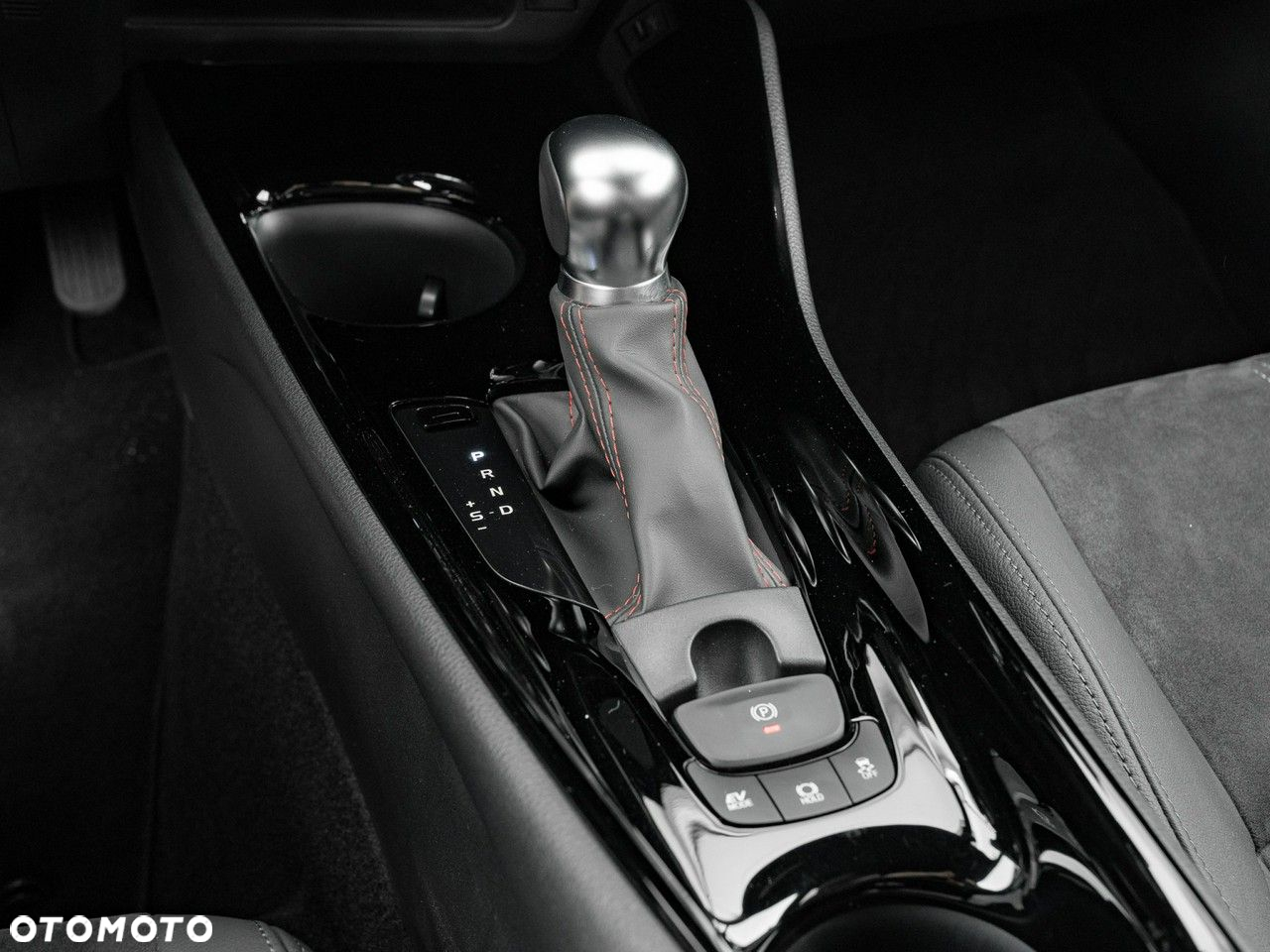 Toyota C-HR 2.0 Hybrid GR Sport - 19