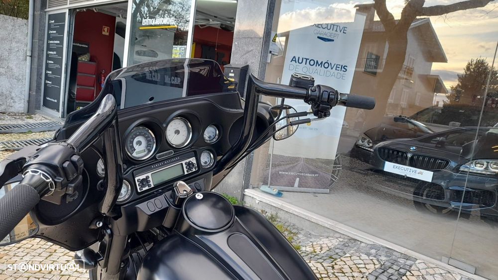 Harley-Davidson FLH X Street Glide - 12