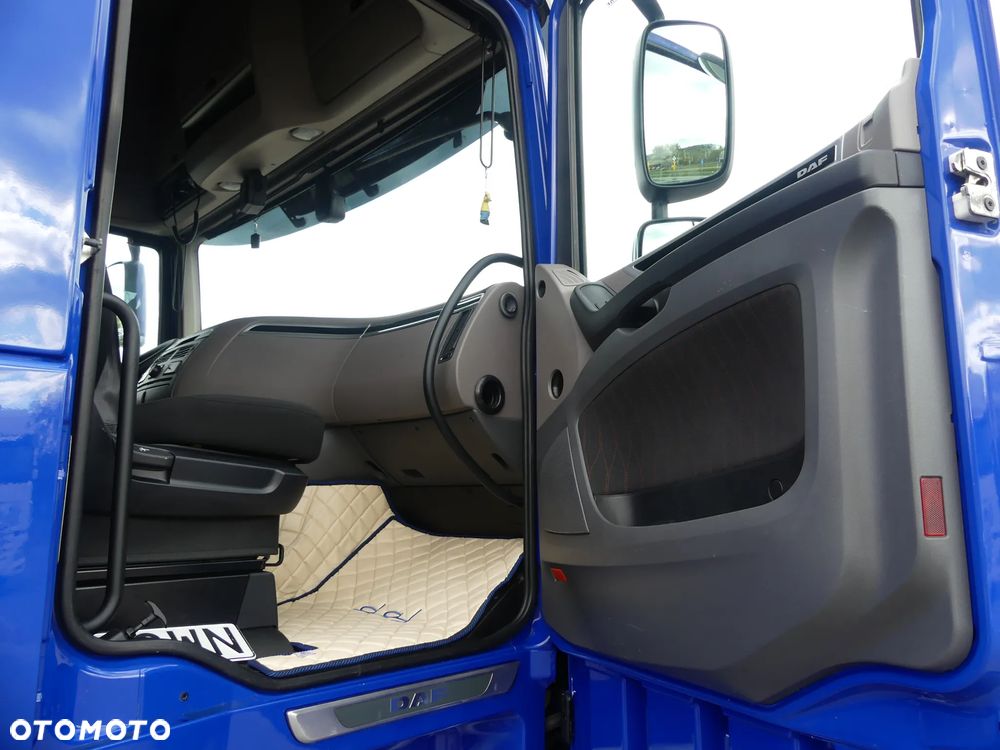 DAF XF 106.530 / RETARDER / KLIMATYZACJA POSTOJOWA / EURO 6 / - 24