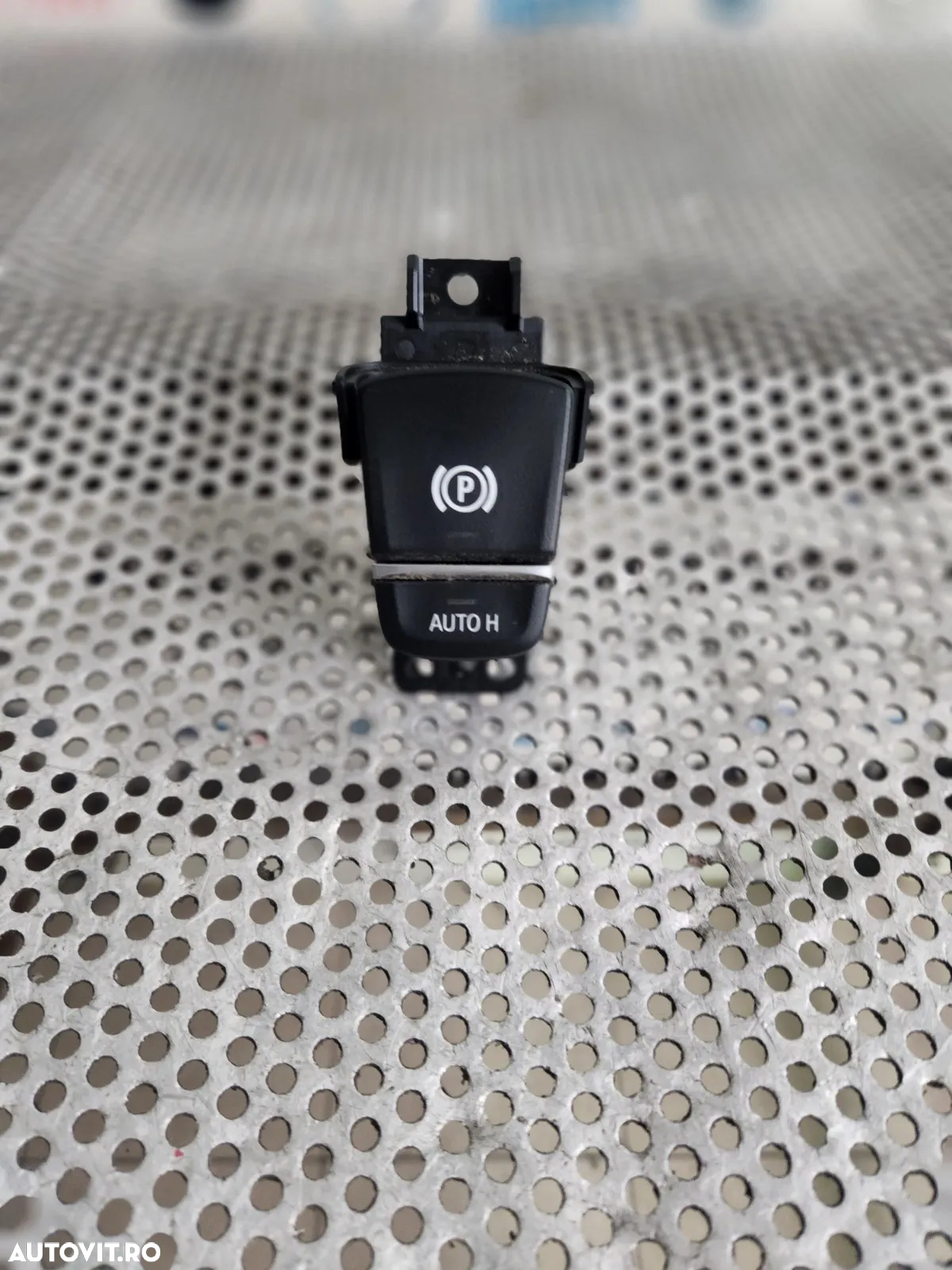 Buton Frana De Mana Bmw X3 X4 G01 G02 F97 G30 G31 Cod  Dezmembrez Bmw X3 G01 - Dezmembrari Arad - 2