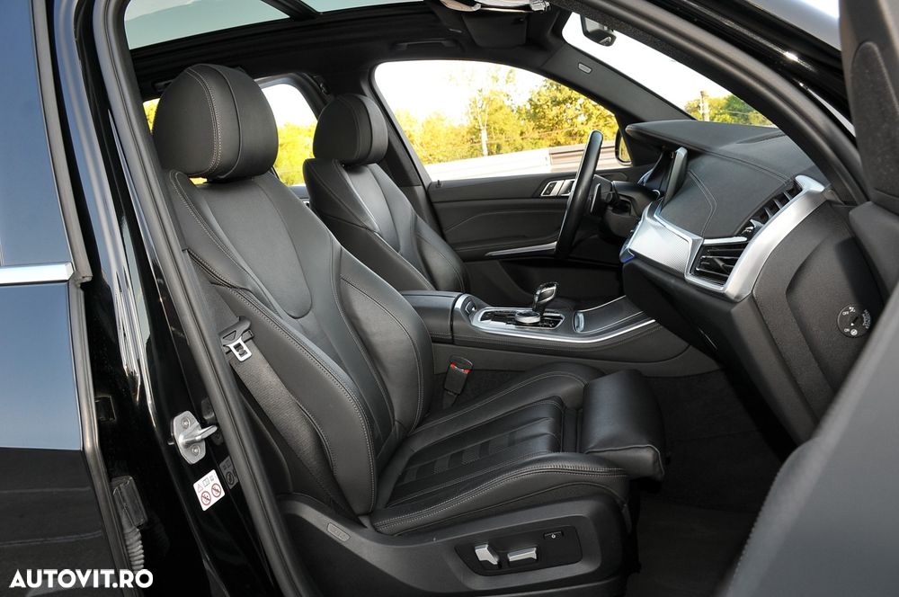 BMW X5 M M50i - 15