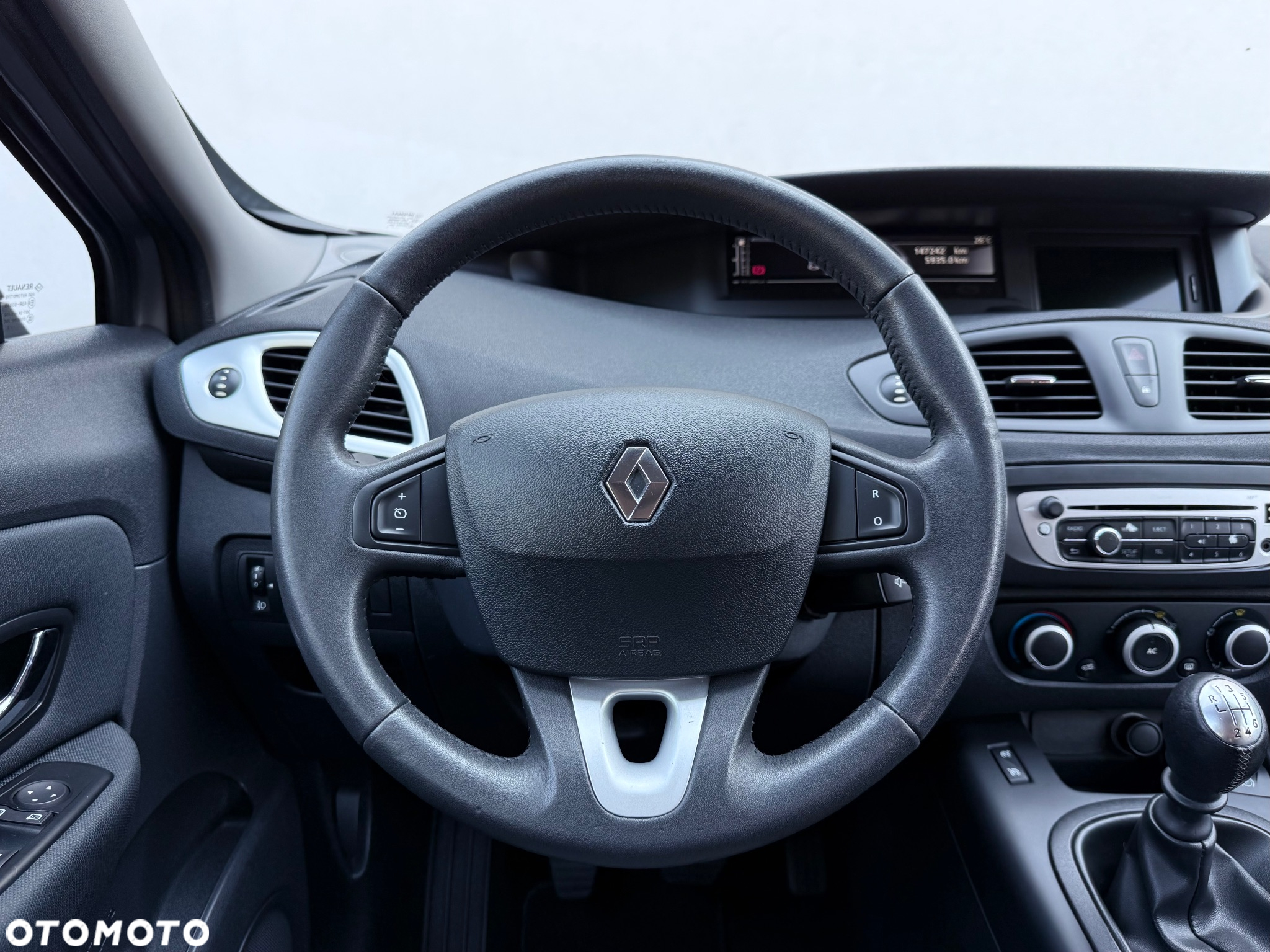 Renault Grand Scenic 1.6 16V 110 Paris - 20